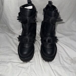 Demonia Assault- 72 black spike boots